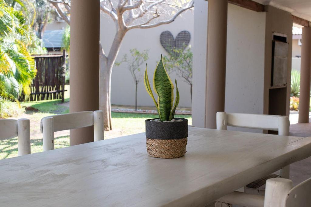 Micasa Sucasa Guesthouse Lephalale Kültér fotó