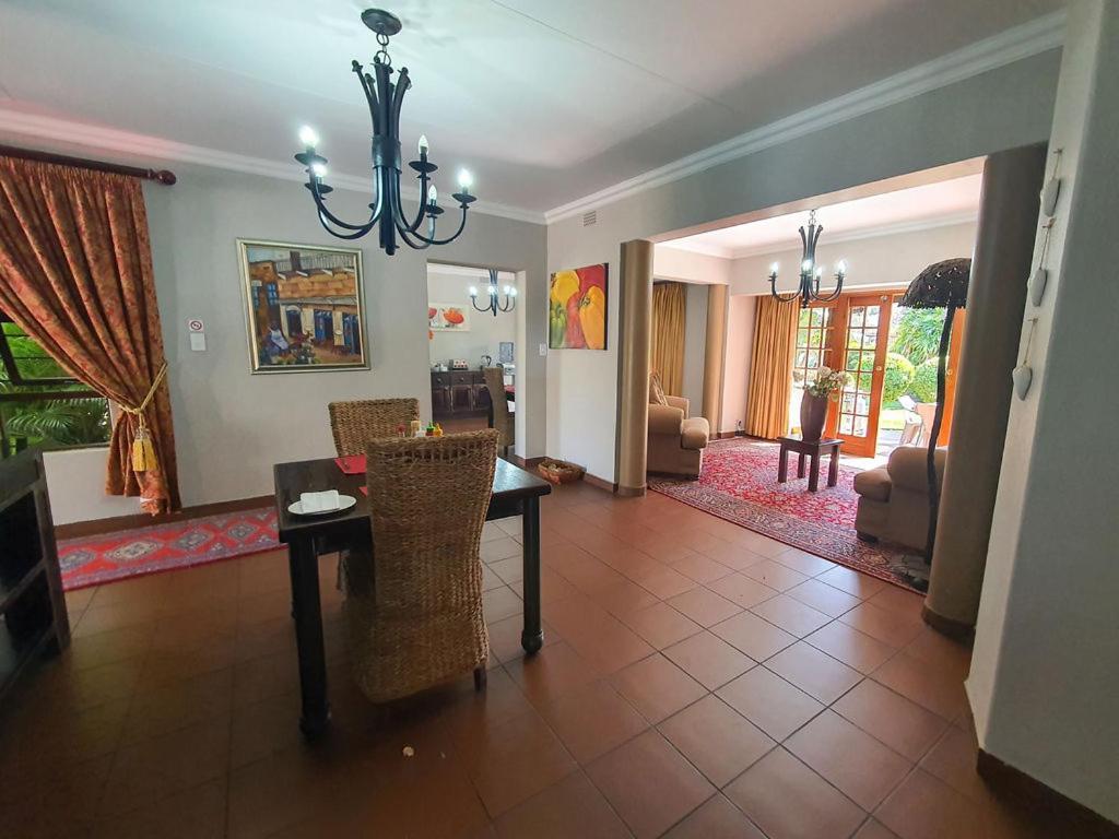 Micasa Sucasa Guesthouse Lephalale Kültér fotó