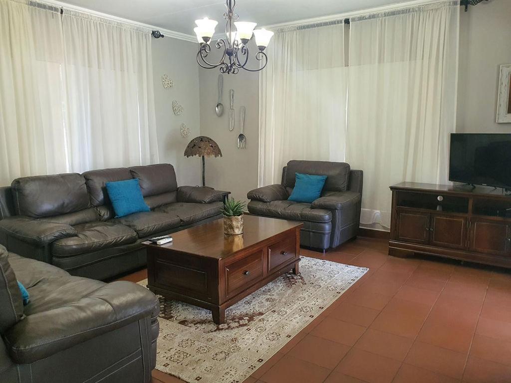 Micasa Sucasa Guesthouse Lephalale Kültér fotó