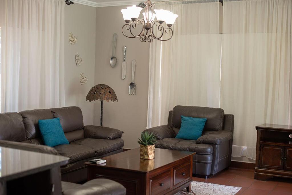 Micasa Sucasa Guesthouse Lephalale Kültér fotó